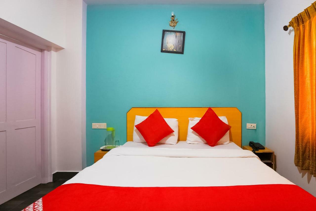 Oyo 27895 Memo Rooms Уті Екстер'єр фото