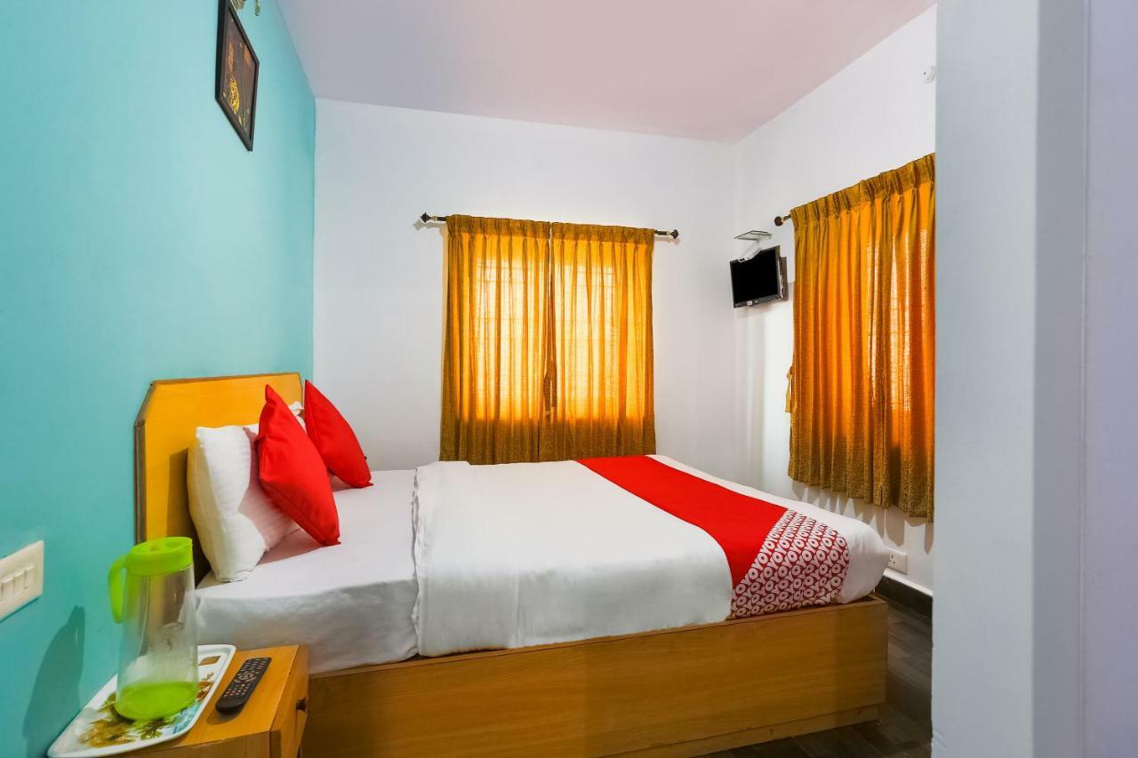 Oyo 27895 Memo Rooms Уті Екстер'єр фото