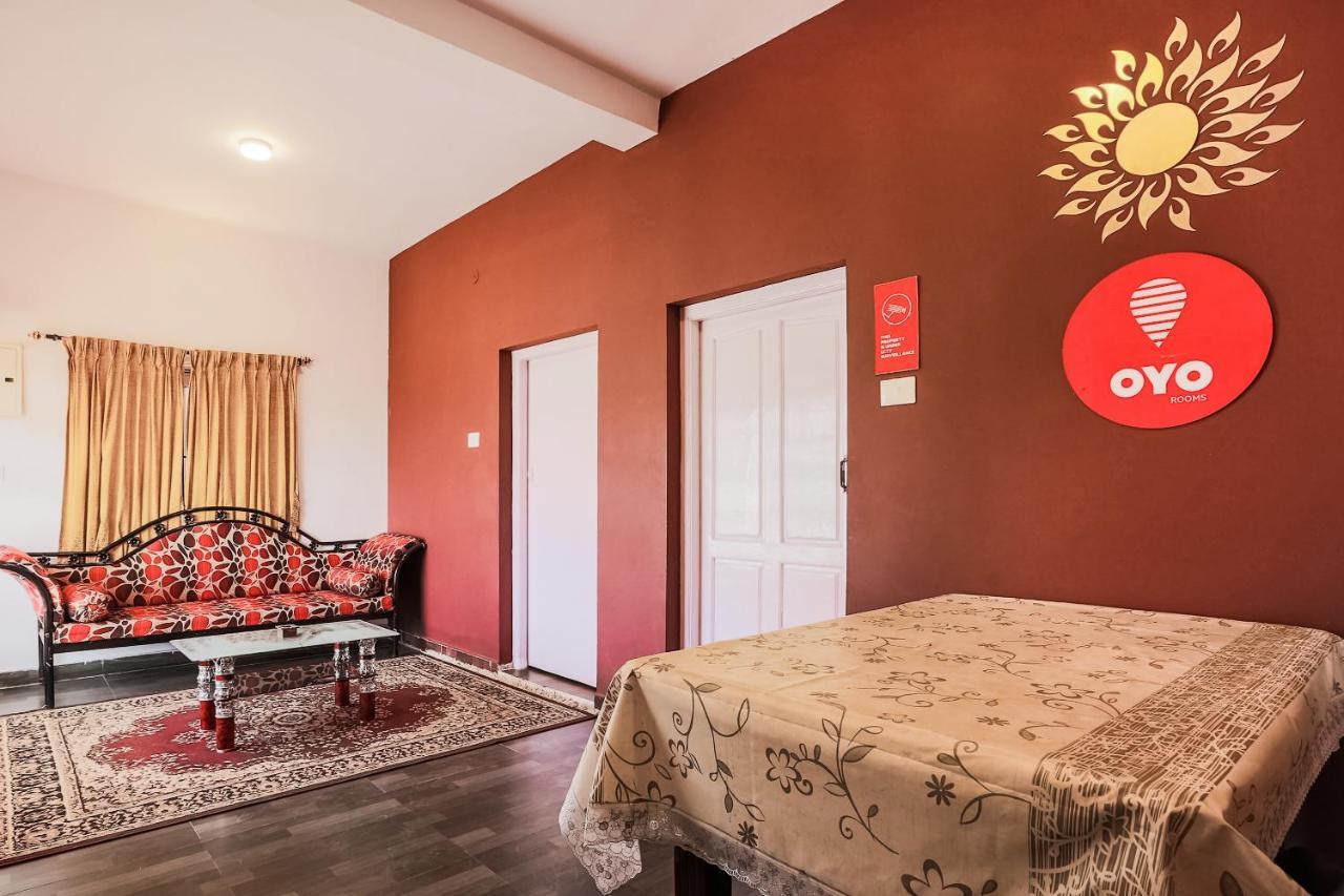 Oyo 27895 Memo Rooms Уті Екстер'єр фото