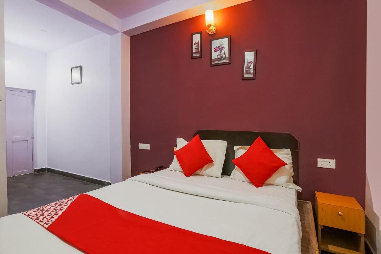 Oyo 27895 Memo Rooms Уті Екстер'єр фото